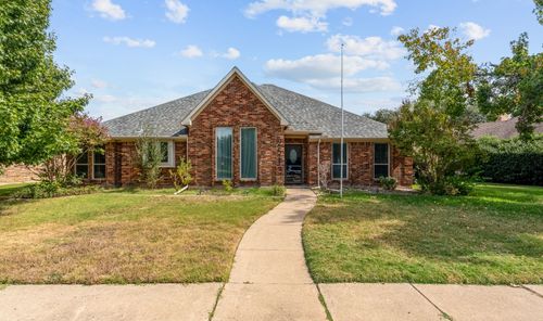 2513 Willowdale Dr, Carrollton, TX, 75006-2032 | Card Image