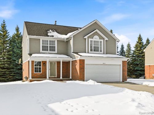 38311 Brook Dr, Sterling Heights, MI, 48312-1412 | Card Image