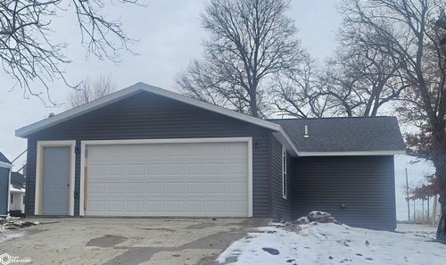 207 E Jefferson St, Mount Ayr, IA, 50854-1421 | Card Image