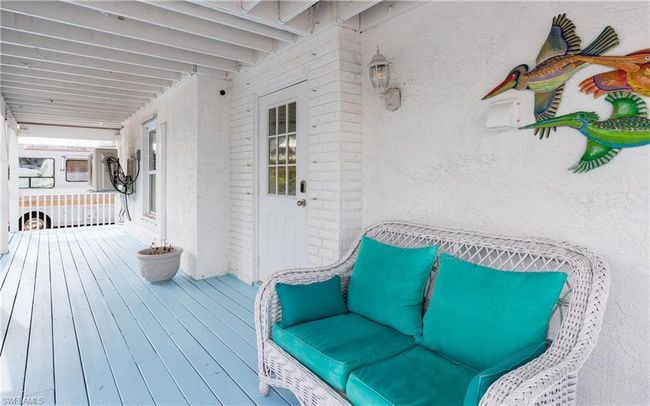 Level 1 front porch | Image 29