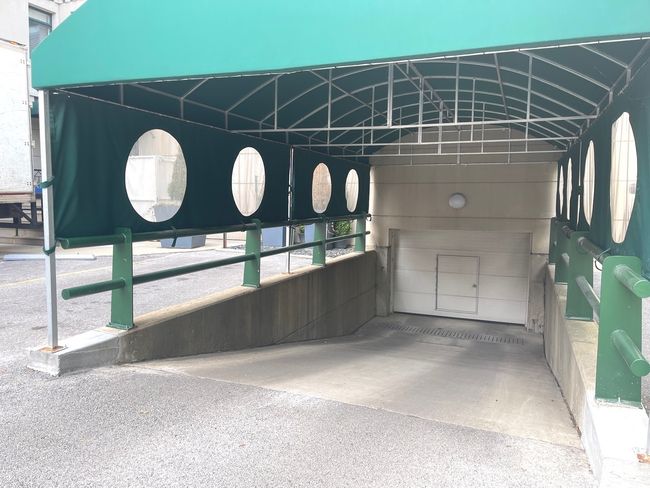 Entrance to Garage from front of building | Image 31