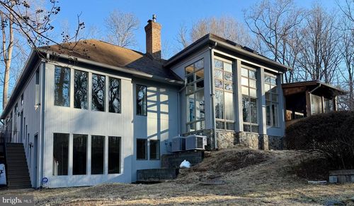 945 Hickory Run Ln, GREAT FALLS, VA, 22066-1904 | Card Image