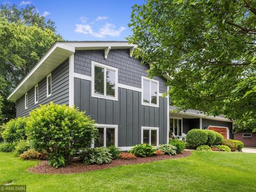 3920 Linden Cir, Excelsior, MN, 55331-7703 | Card Image