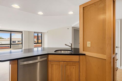 703-55 Congress St, Portsmouth, NH, 03801-4072 | Card Image