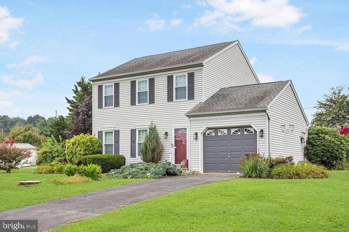 109 Morningside Dr, Red Lion, PA, 17356-8808 | Card Image