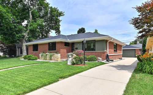 3666 Menomonee River Pkwy, Wauwatosa, WI, 53222-2373 | Card Image