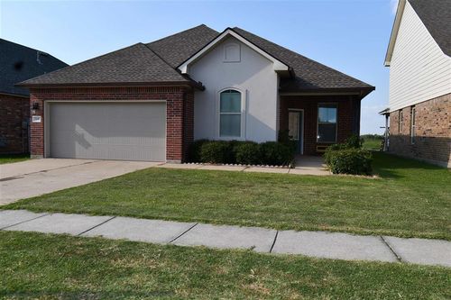3147 Baywood Ave, Lake Charles, LA, 70607-4317 | Card Image