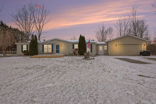 4458 Palms Rd, Casco, MI, 48064-2714 | Card Image