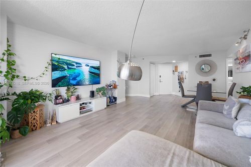 apt-1406-3530 Mystic Pointe Dr, Aventura, FL, 33180-4528 | Card Image