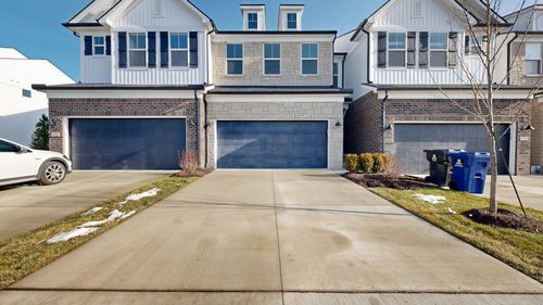 5557 E Spaniel Dr, Ann Arbor, MI, 48108-7948 | Card Image