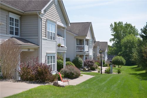 108 Farmstead Ct, Churchville, NY, 14428-9471 | Card Image