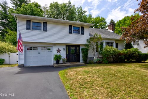 25 Dublin Dr, Ballston Spa, NY, 12020-1041 | Card Image