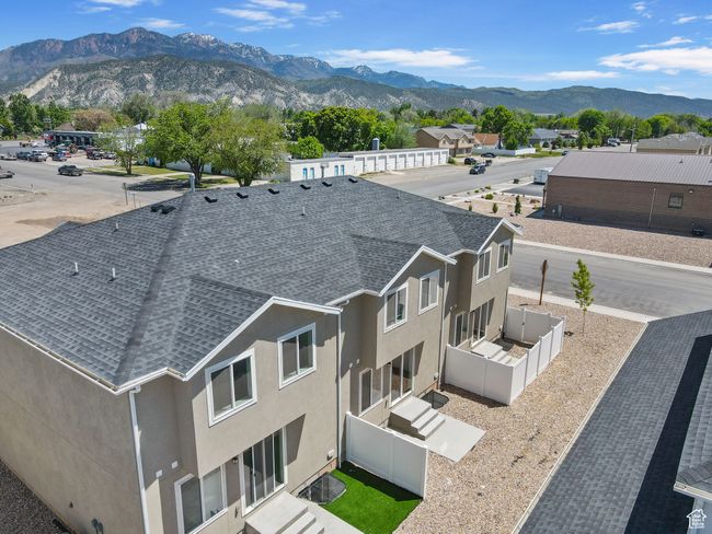 Rear Exterior with mountain view | Image 8