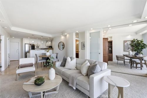 2002-700 E Ocean Boulevard, Long Beach, CA, 90802 | Card Image