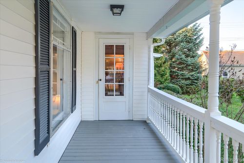 1340 W Genesee St, Lapeer, MI, 48446-1825 | Card Image