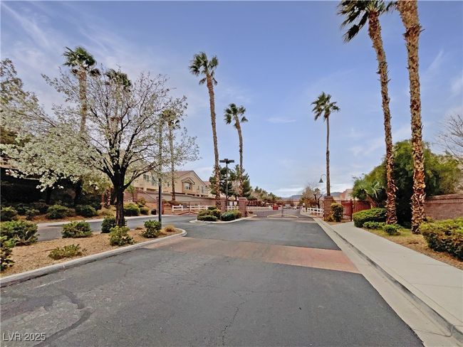 1578 Ward Frontier Ln, Townhouse with 3 bedrooms, 3 bathrooms and null parking in Henderson NV | Image 22