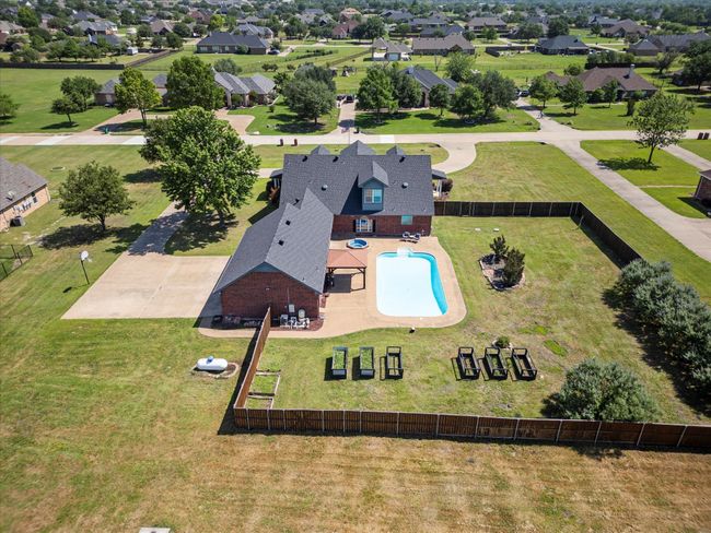 1072 W Secretariat Dr, House other with 4 bedrooms, 5 bathrooms and null parking in Terrell TX | Image 14