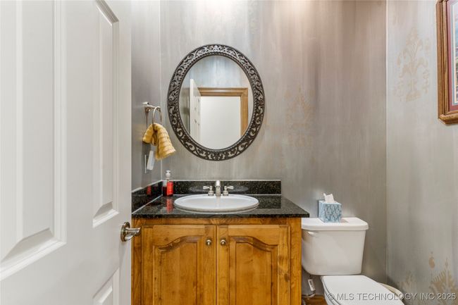 half bath downstairs | Image 25