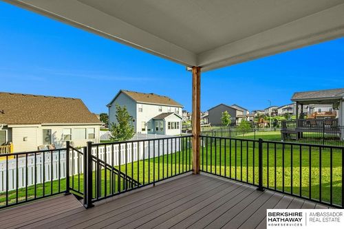 9613 S 184th St, Omaha, NE, 68136-6533 | Card Image