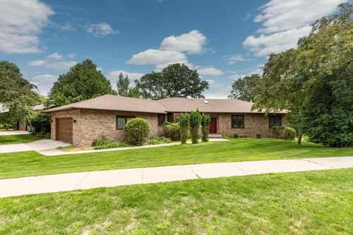 2104 Baihly Hills Dr Sw, Rochester, MN, 55902-1300 | Card Image