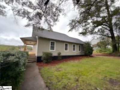 225 Montgomery Avenue, House other with 3 bedrooms, 1 bathrooms and null parking in Pacolet SC | Image 1