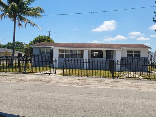 2-1102 Nw 100th Ter, Miami, FL, 33150-1327 | Card Image