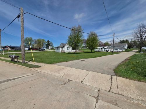 525 W Water Street, Shullsburg, WI, 53586 | Card Image
