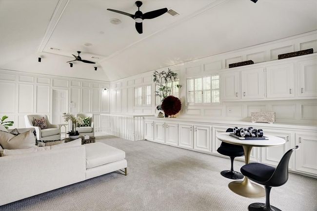 5411 Pine St, House other with 5 bedrooms, 5 bathrooms and 3 parking in Bellaire TX | Image 27