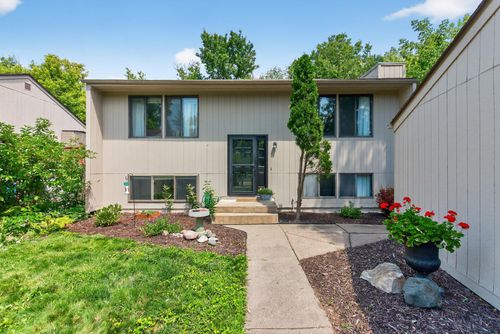 16220 15th Ave N, Plymouth, MN, 55447-2806 | Card Image