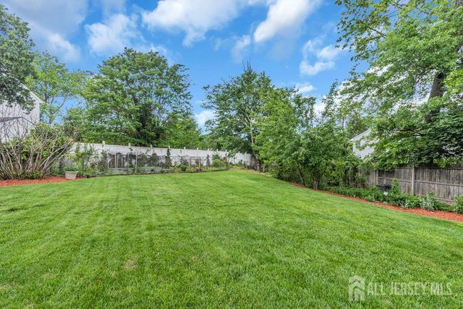 51 Sturbridge Dr, House other with 5 bedrooms, 4 bathrooms and null parking in Piscataway NJ | Image 86