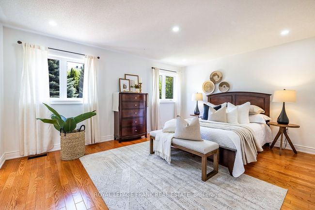 1533 Clearbrook Dr, House other with 5 bedrooms, 4 bathrooms and 2 parking in Oshawa ON | Image 22