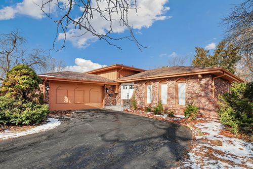 3518 S Manor Dr, Lansing, IL, 60438-3627 | Card Image