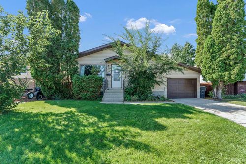 339 Ross Glen Dr Se, Medicine Hat, AB, T1B1Y3 | Card Image