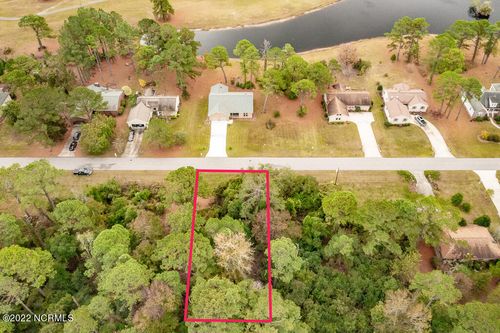2000 Caracara Dr, New Bern, NC, 28560-6449 | Card Image