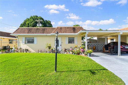 2208 Gardenia Way, LEHIGH ACRES, FL, 33936-4333 | Card Image