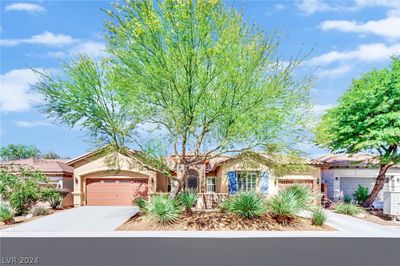 10339 Hawks Wing Street, House other with 3 bedrooms, 2 bathrooms and null parking in Las Vegas NV | Image 2