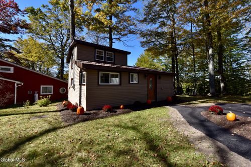 8 Park Ave, Middle Grove, NY, 12850-2458 | Card Image