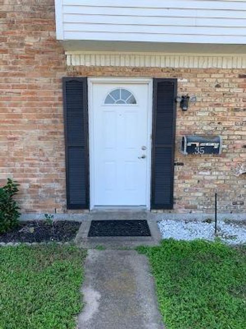 35 San Jacinto Dr, Galveston, TX, 77550-5713 | Card Image