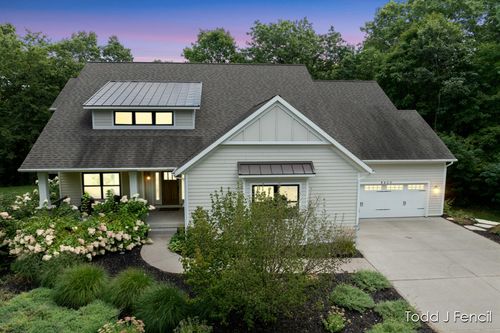 9400 Grange Ave, Rockford, MI, 49341-9127 | Card Image
