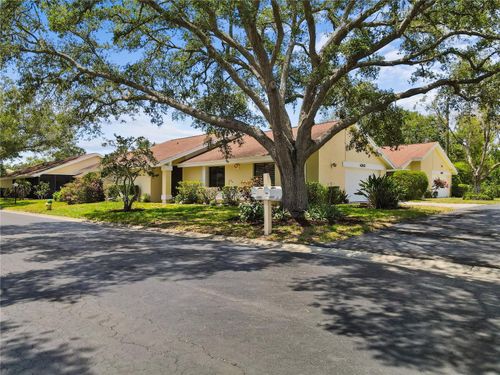 27-4203 Carriage Dr, SARASOTA, FL, 34241-6116 | Card Image