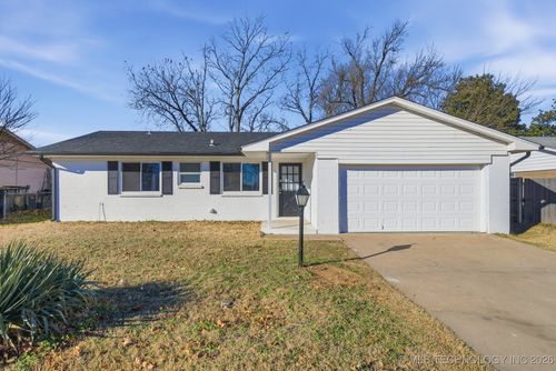 1010 3rd St, Jenks, OK, 74037-3111 | Card Image