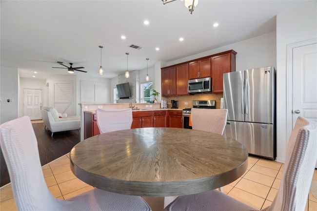 336 Waterloo Dr, House other with 3 bedrooms, 2 bathrooms and 4 parking in Kyle TX | Image 11