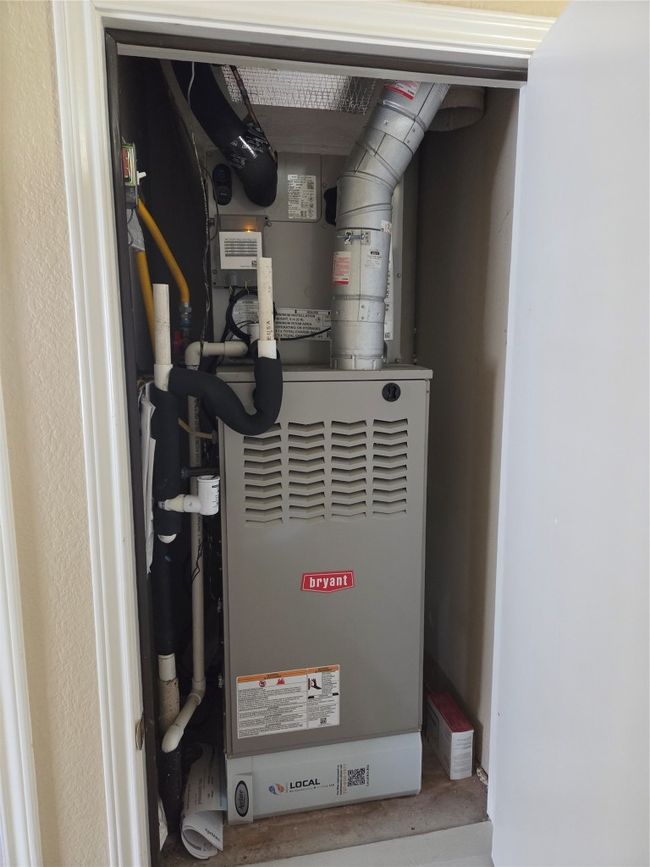 View of utility room | Image 25