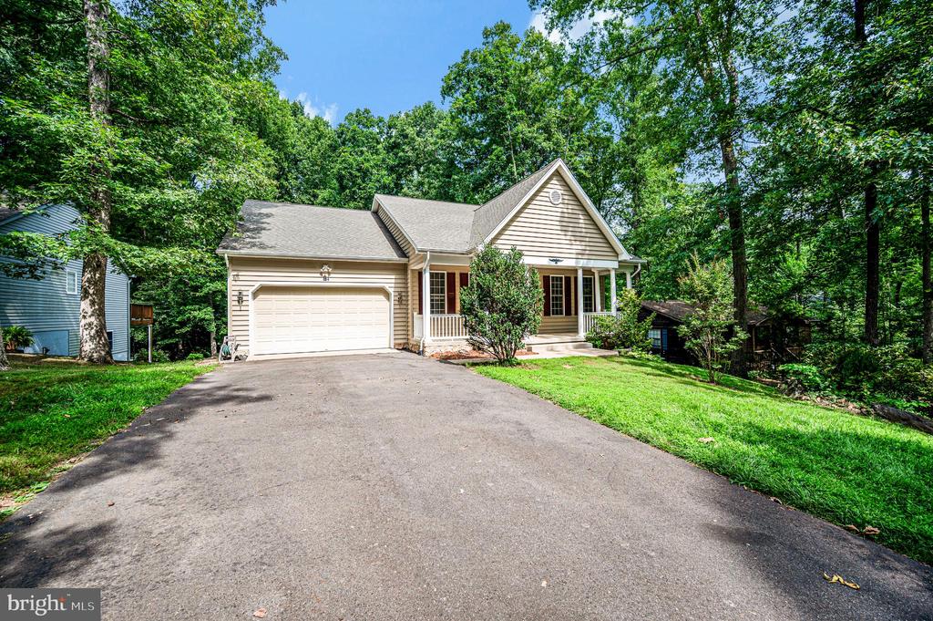 Residential in LOCUST GROVE 2