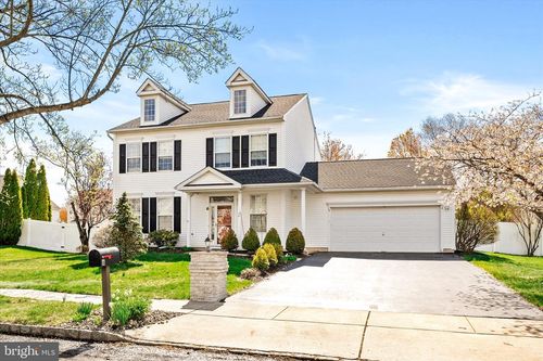 6 Wessex Ct, East Windsor, NJ, 08520-2957 | Card Image