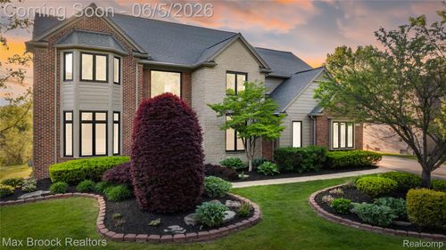 6664 Apple Blossom Trl, West Bloomfield, MI, 48322-2767 | Card Image