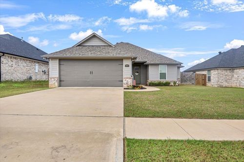 1802 Forestdale Blvd, Whitehouse, TX, 75791-5608 | Card Image