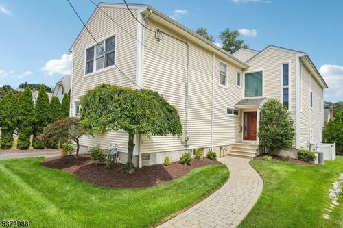 230 High Mountain Rd, North Haledon, NJ, 07508-2412 | Card Image