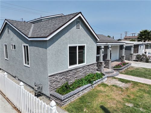 22209 Ibex Ave, Hawaiian Gardens, CA, 90716-1533 | Card Image