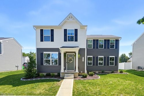 5283 Frederick St, Barberton, OH, 44203-3950 | Card Image